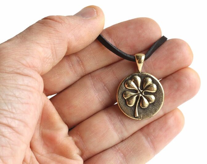 Amuleto Portafortuna Feng Shui A Forma Di Lucchetto | Portachiavi Per Bloccare La Fortuna | Talismano Con Stella #8 | 10,3 Cm - 2